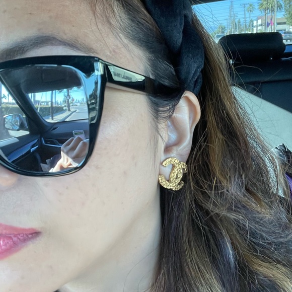 Chanel Woven Vintage CC Earrings - Picture 10 of 10